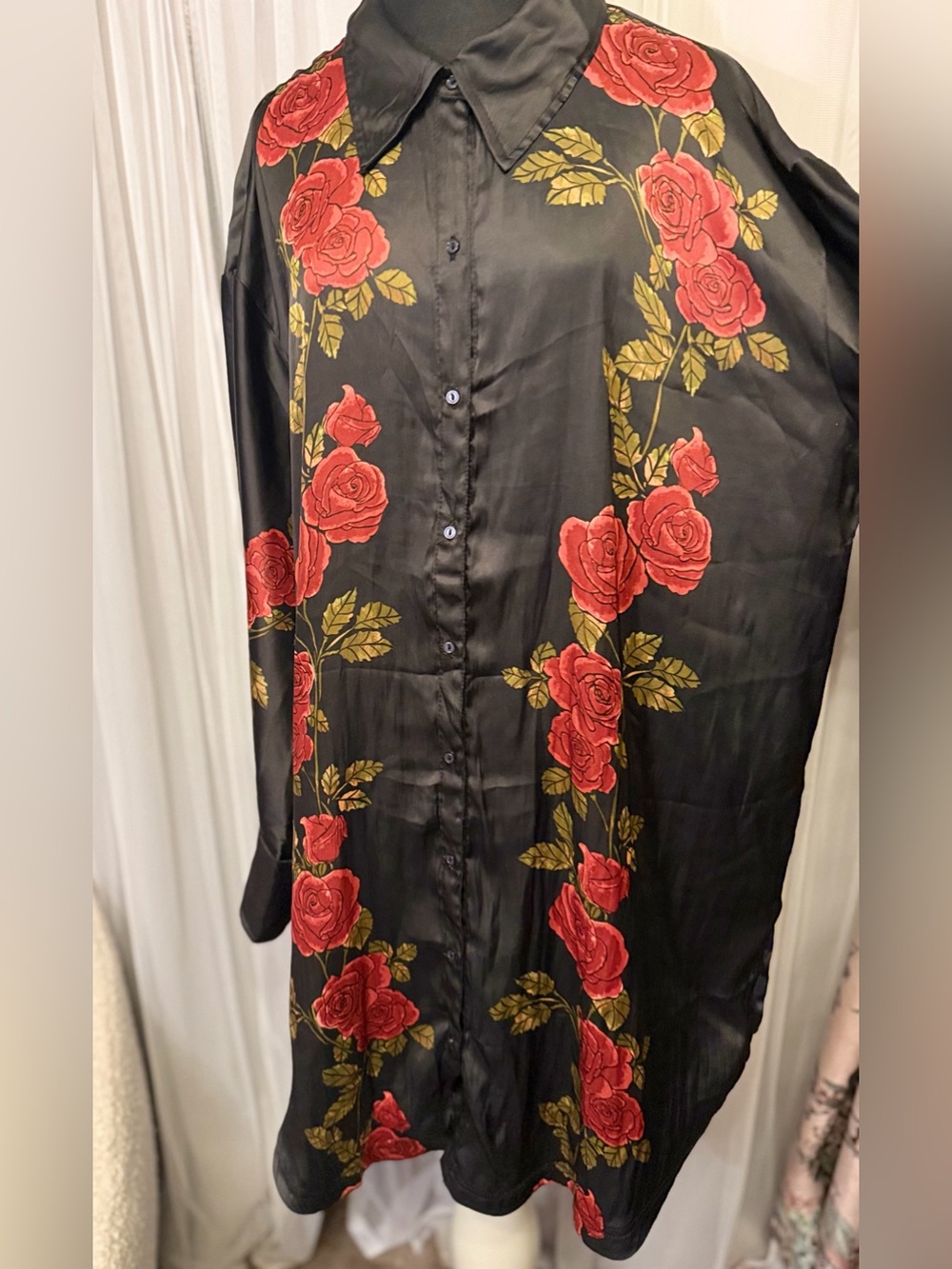 ✨ Free People Off The Vine Satin Rose Oversized Button-Down ✨ - Picture 2 of 13